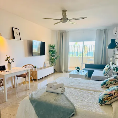 Nt Benalbeach Sea Views Terrace-quiet And Cozy Апартаменты