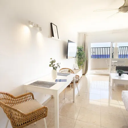 Nt Benalbeach Sea Views Terrace-quiet And Cozy
